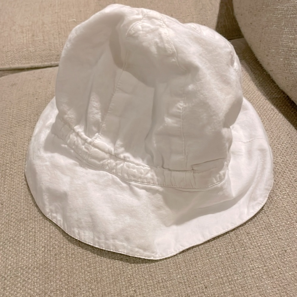 Baby sun bonnet. Versatile design suitable for boy or girl. Very soft. EUC.